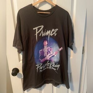 Prince Purple Rain Distressed Graphic T-Shirt Men’s Large